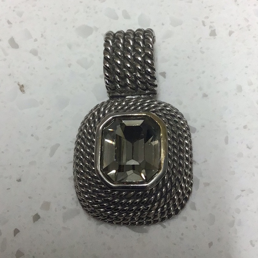 Silver Colored Rope Style Pendant Necklace with Clear/Greenish Stone